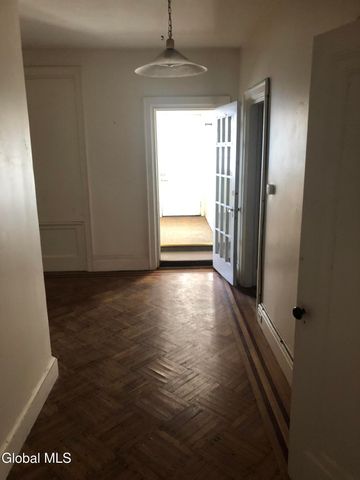 3 St Pauls Place, Troy, NY 12180