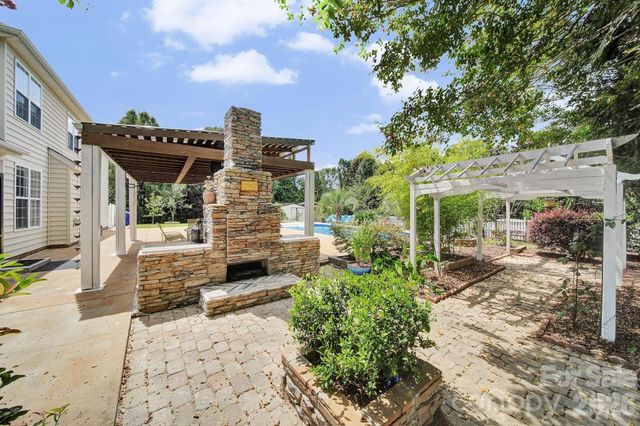 2210 Legacy Oak Drive, Waxhaw, NC 28173