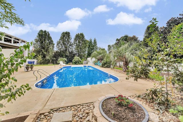 2210 Legacy Oak Drive, Waxhaw, NC 28173