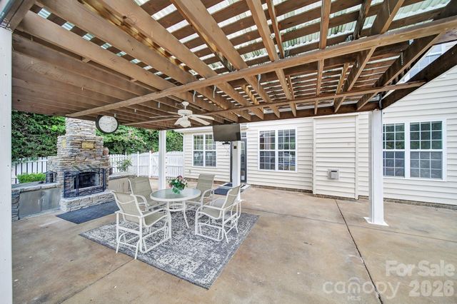 2210 Legacy Oak Drive, Waxhaw, NC 28173