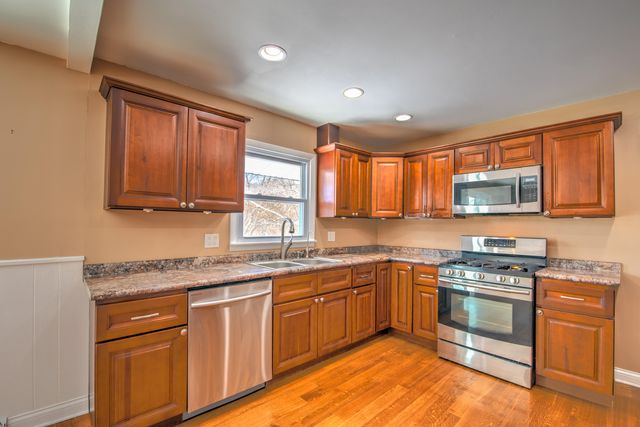 12418 White Oak Drive, Crown Point, IN 46307