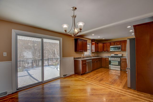 12418 White Oak Drive, Crown Point, IN 46307