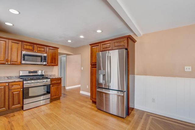 12418 White Oak Drive, Crown Point, IN 46307