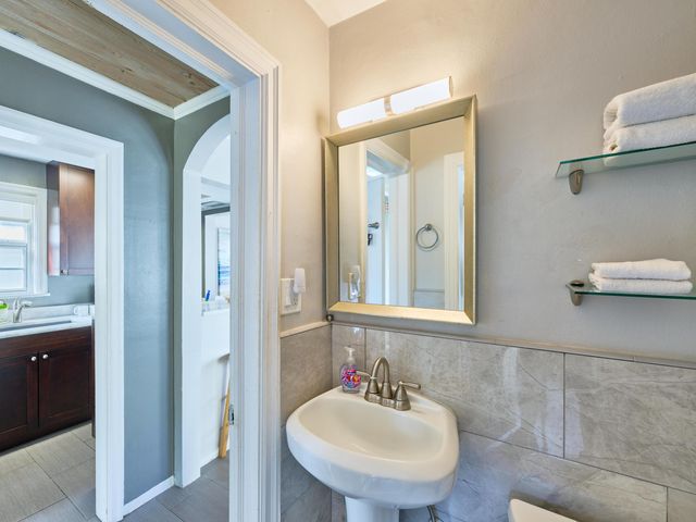 1214 E Atlantic Avenue E 1, Delray Beach, FL 33483