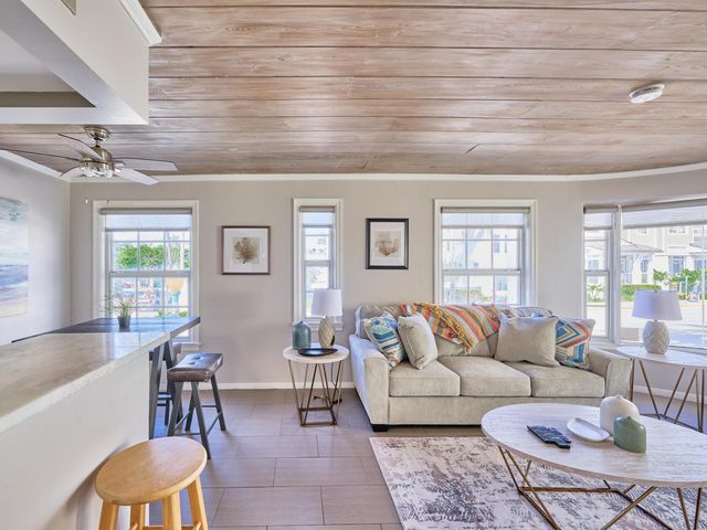 1214 E Atlantic Avenue E 1, Delray Beach, FL 33483