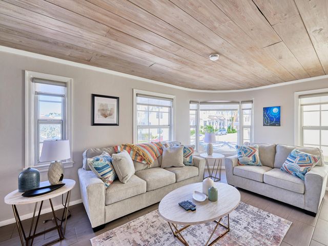 1214 E Atlantic Avenue E 1, Delray Beach, FL 33483