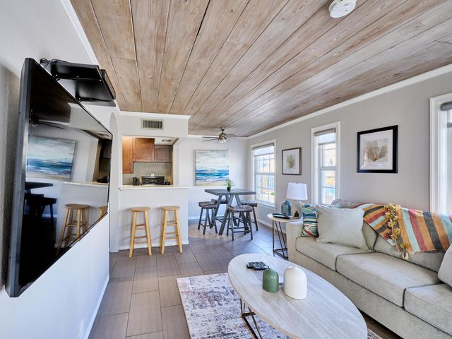 1214 E Atlantic Avenue E 1, Delray Beach, FL 33483