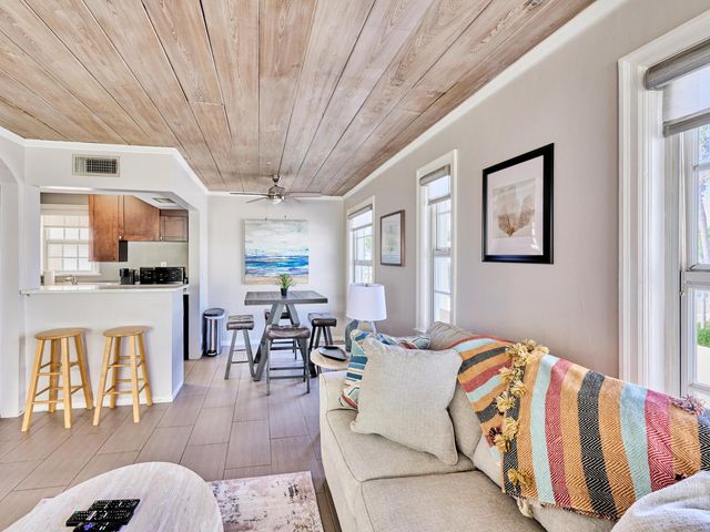 1214 E Atlantic Avenue E 1, Delray Beach, FL 33483