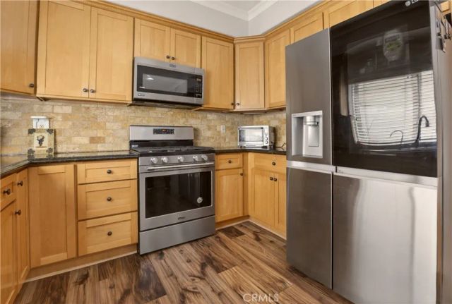 2307 Mira Vista 103, Montrose, CA 91020