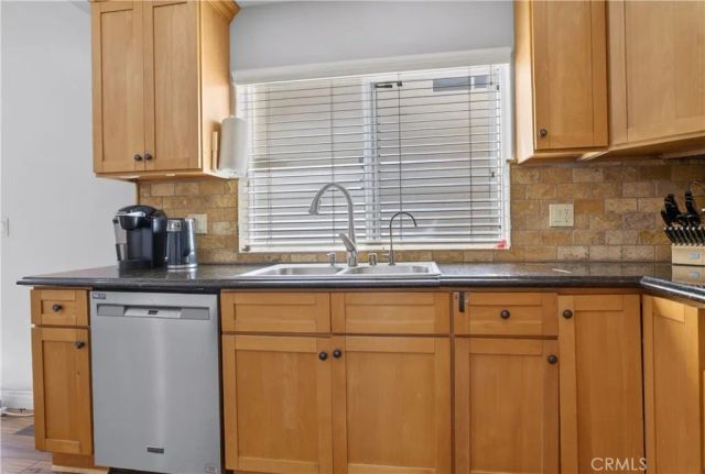 2307 Mira Vista 103, Montrose, CA 91020