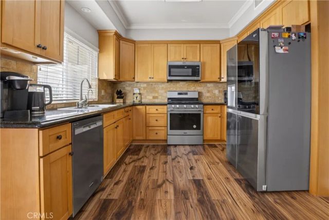 2307 Mira Vista 103, Montrose, CA 91020