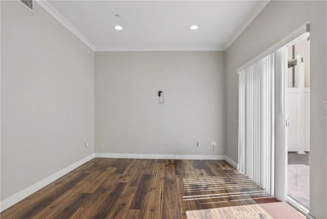 2307 Mira Vista 103, Montrose, CA 91020