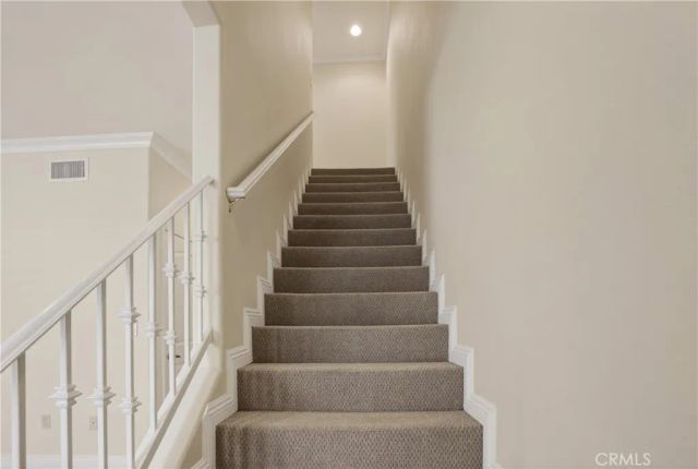 2307 Mira Vista 103, Montrose, CA 91020