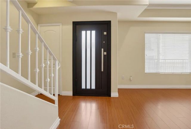 2307 Mira Vista 103, Montrose, CA 91020