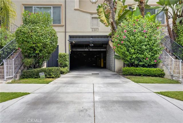 2307 Mira Vista 103, Montrose, CA 91020