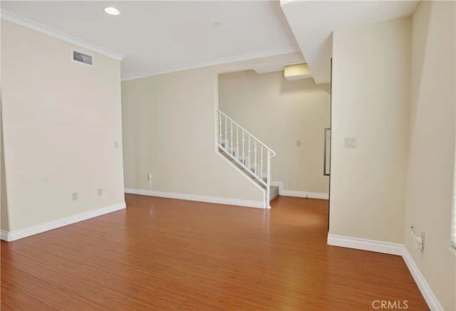 2307 Mira Vista 103, Montrose, CA 91020