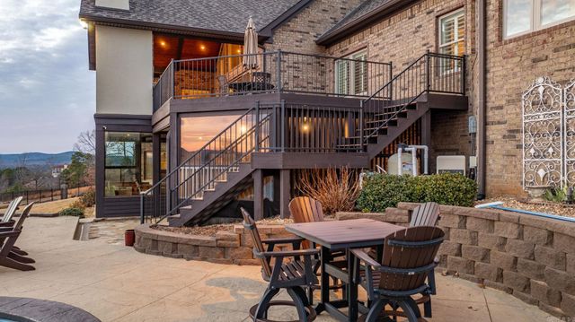 15716 Summit View Lane, North Little Rock, AR 72113