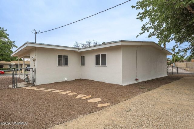 1740 Wade Street, Las Cruces, NM 88001