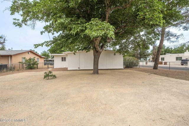 1740 Wade Street, Las Cruces, NM 88001