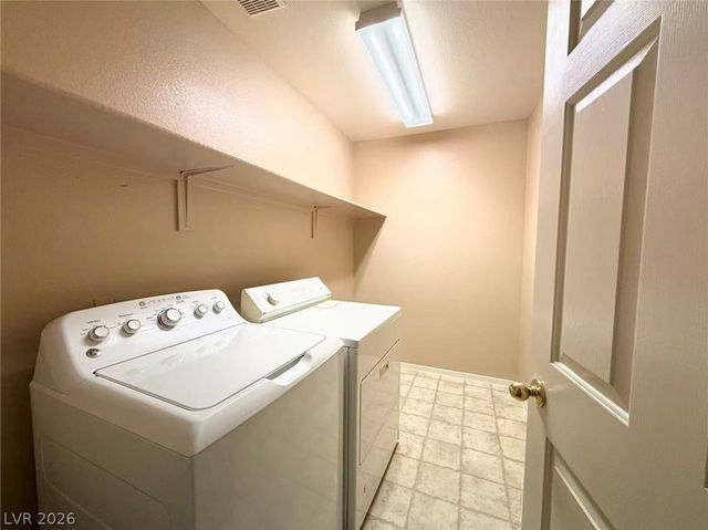 920 Hunters Ridge Way, North Las Vegas, NV 89032