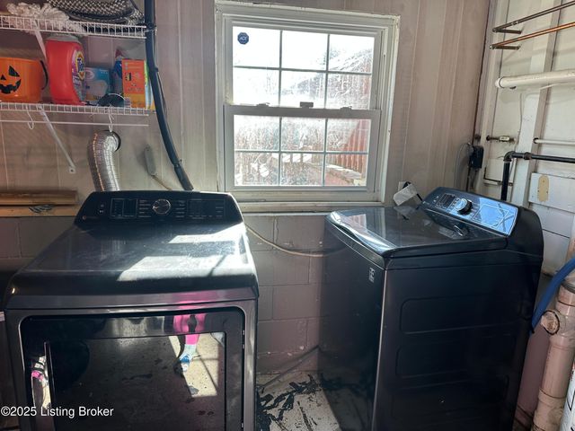 243 Saguaro Dr, Louisville, KY 40229