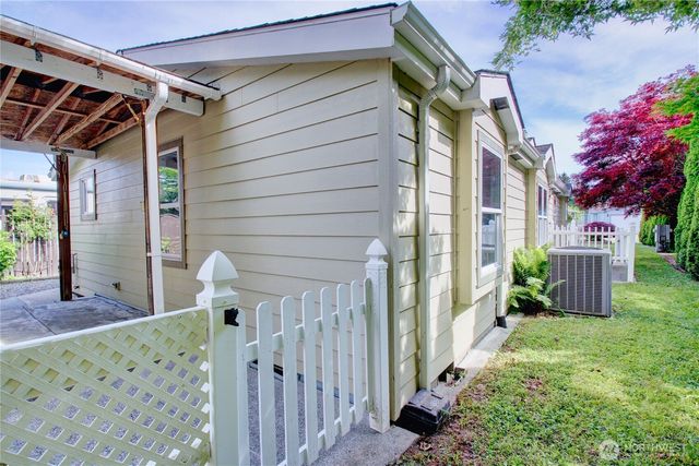1115 Todd Place, Burlington, WA 98233