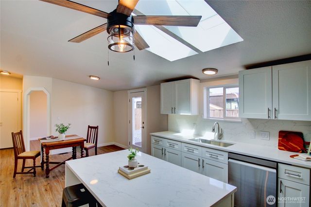1115 Todd Place, Burlington, WA 98233