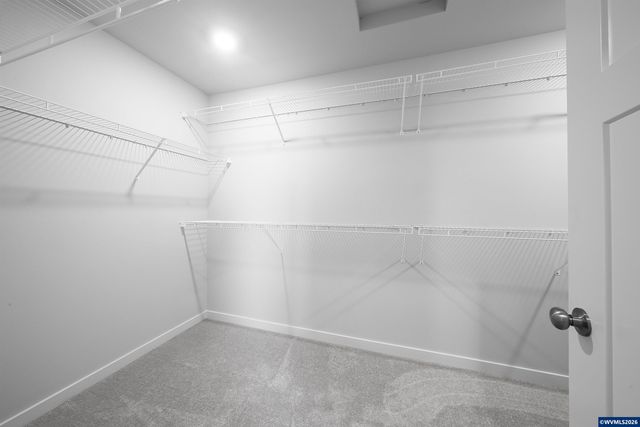 1402 Logan Pkw SE, Albany, OR 97322