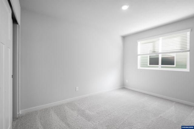 1402 Logan Pkw SE, Albany, OR 97322