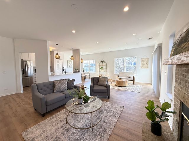 5293 Pebble Lane, Crystal Lake, IL 60012