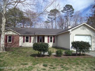 2208 Timberbrook Lane, Midway Park, NC 28544