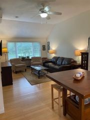 18 Woodside Meadow Rd Apt 4, York, ME 03909