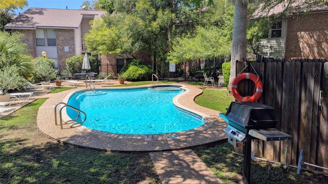 3839 Dry Creek DR 139, Austin, TX 78731