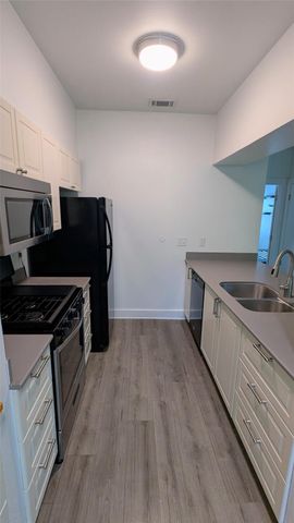 3839 Dry Creek DR 139, Austin, TX 78731