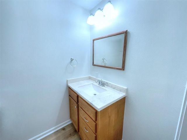 975 S Ann Street, Sour Lake, TX 77659