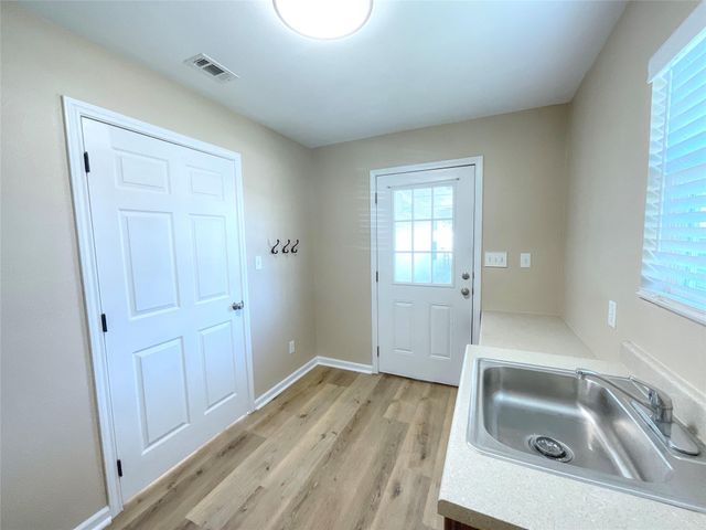 975 S Ann Street, Sour Lake, TX 77659