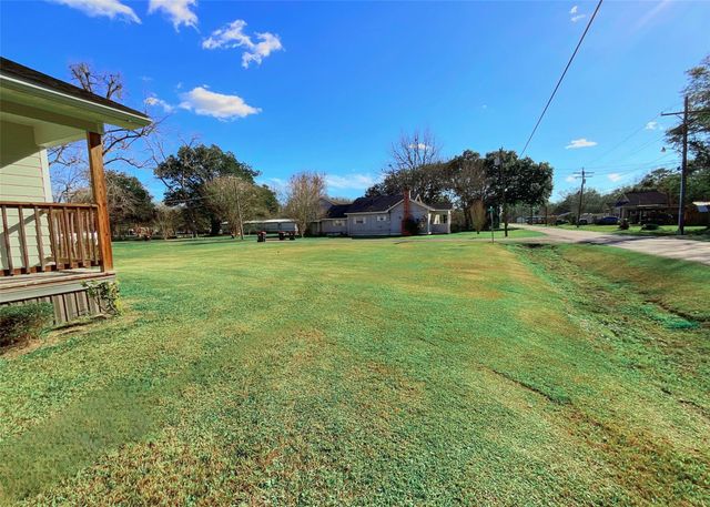 975 S Ann Street, Sour Lake, TX 77659
