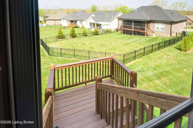 213 Locust Park Pl, Louisville, KY 40245