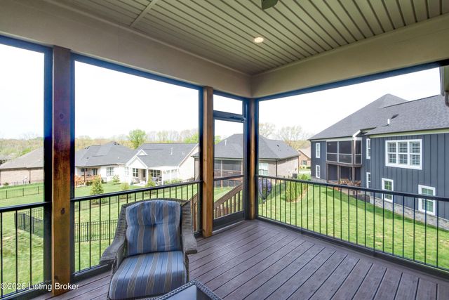 213 Locust Park Pl, Louisville, KY 40245