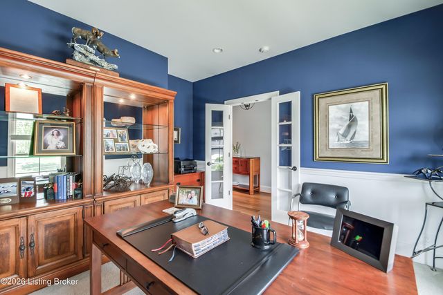 213 Locust Park Pl, Louisville, KY 40245