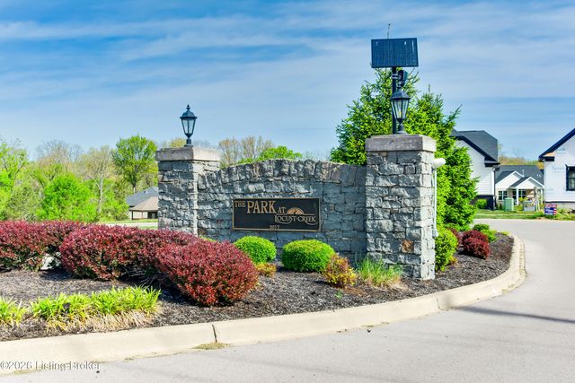 213 Locust Park Pl, Louisville, KY 40245