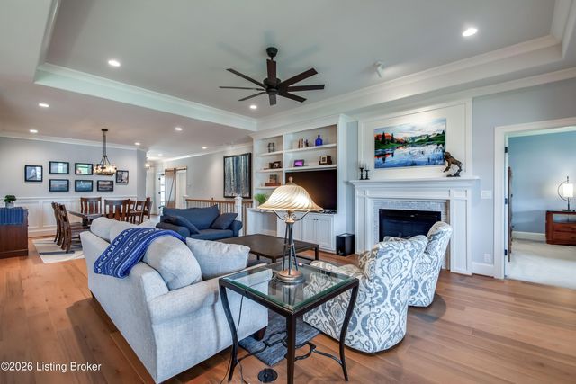 213 Locust Park Pl, Louisville, KY 40245