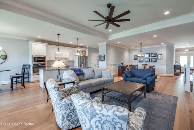 213 Locust Park Pl, Louisville, KY 40245