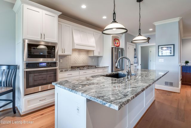 213 Locust Park Pl, Louisville, KY 40245