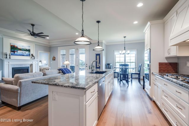 213 Locust Park Pl, Louisville, KY 40245