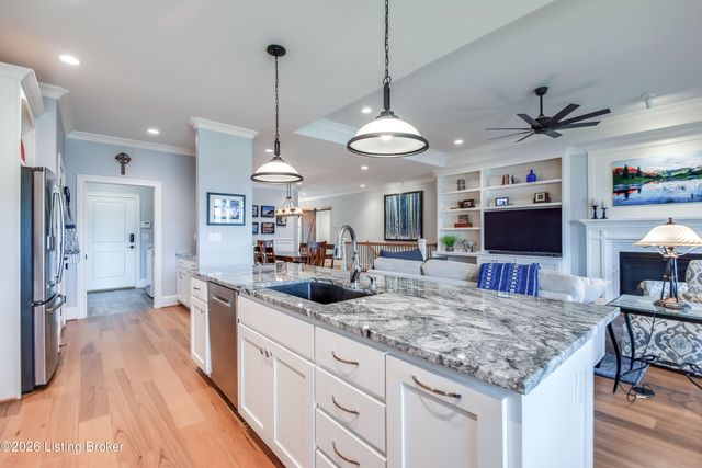 213 Locust Park Pl, Louisville, KY 40245