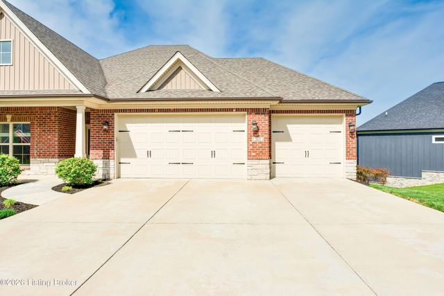 213 Locust Park Pl, Louisville, KY 40245