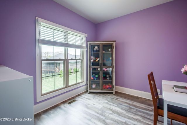 213 Locust Park Pl, Louisville, KY 40245