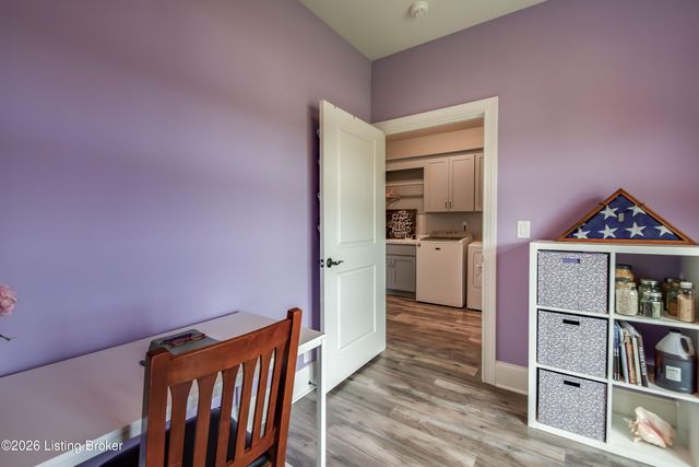 213 Locust Park Pl, Louisville, KY 40245