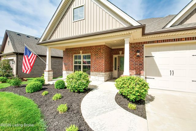 213 Locust Park Pl, Louisville, KY 40245